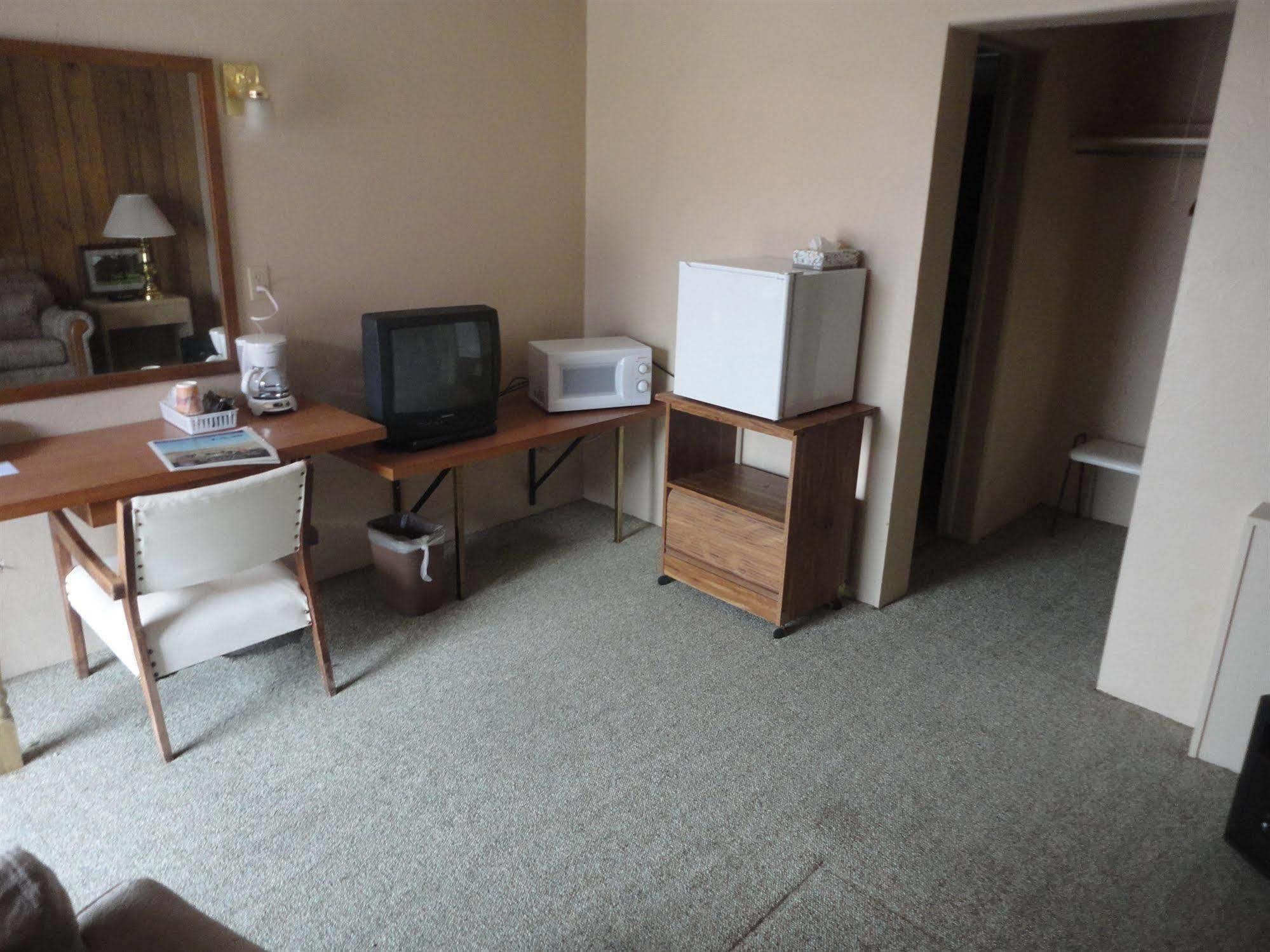 Empire Motel Saint Francis Екстер'єр фото