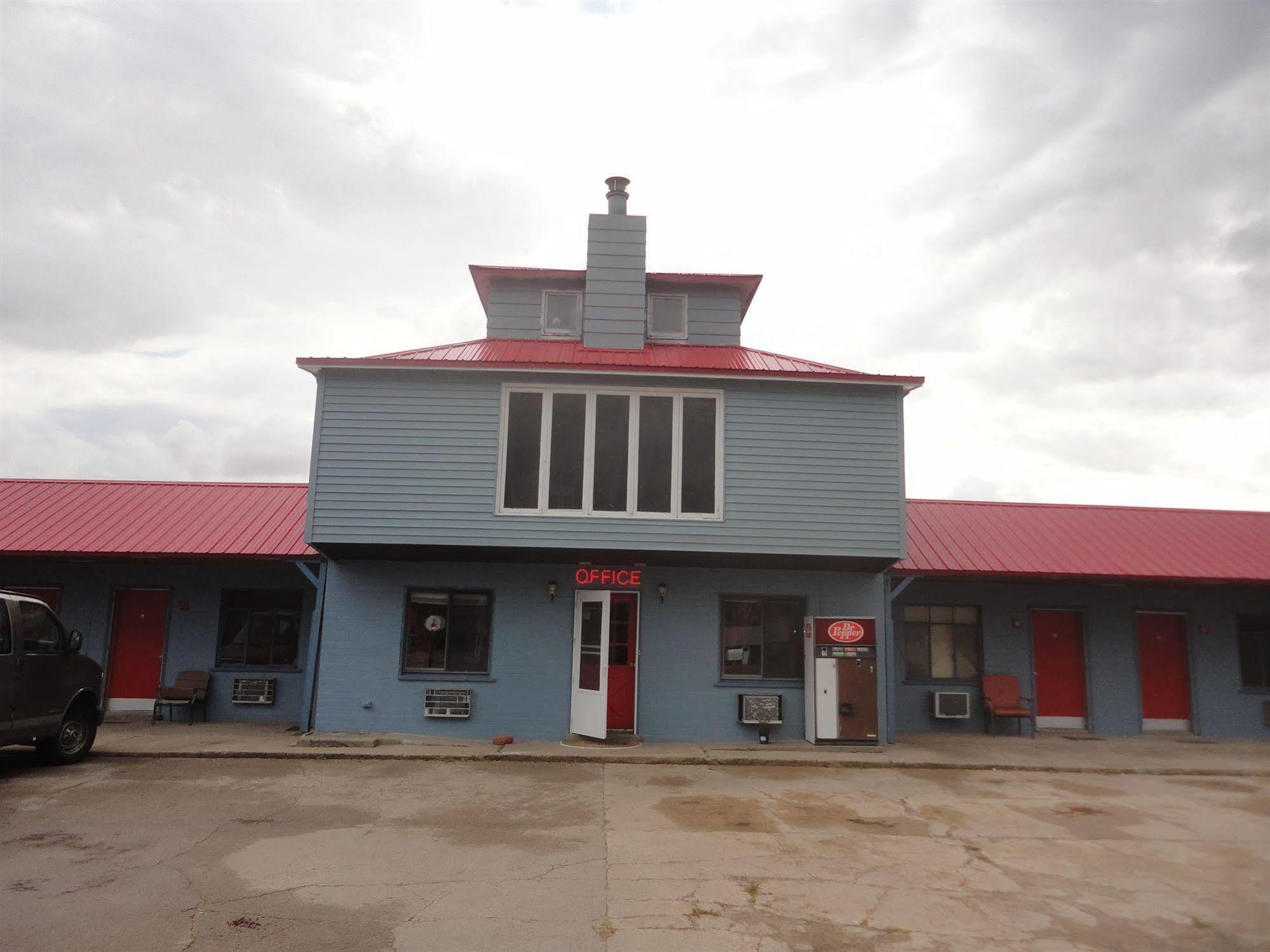 Empire Motel Saint Francis Екстер'єр фото