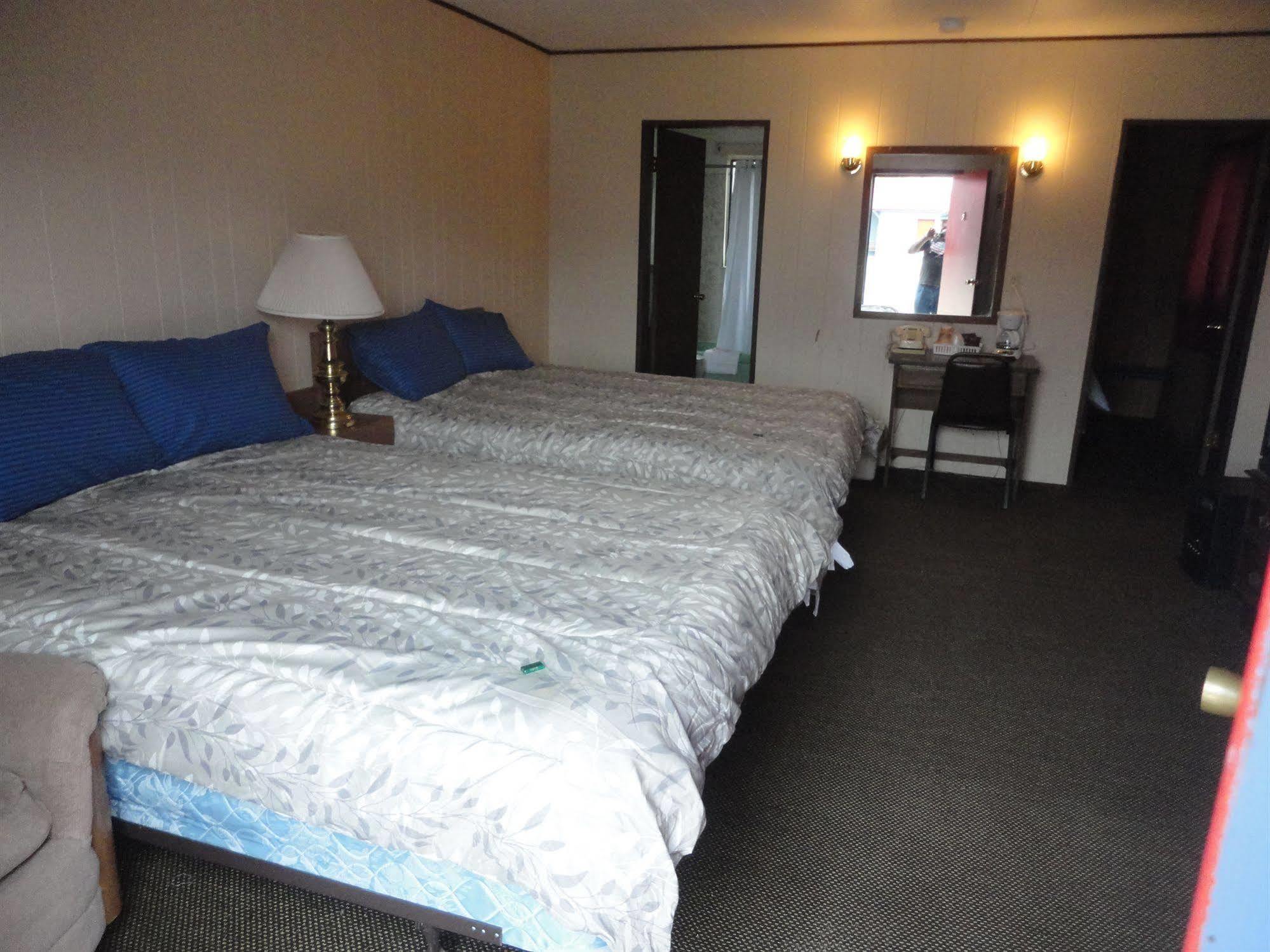 Empire Motel Saint Francis Екстер'єр фото
